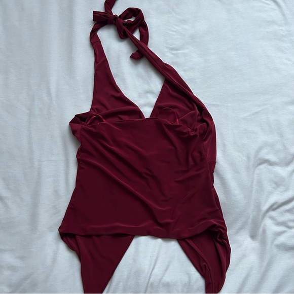 halter top - Picture 2 of 3